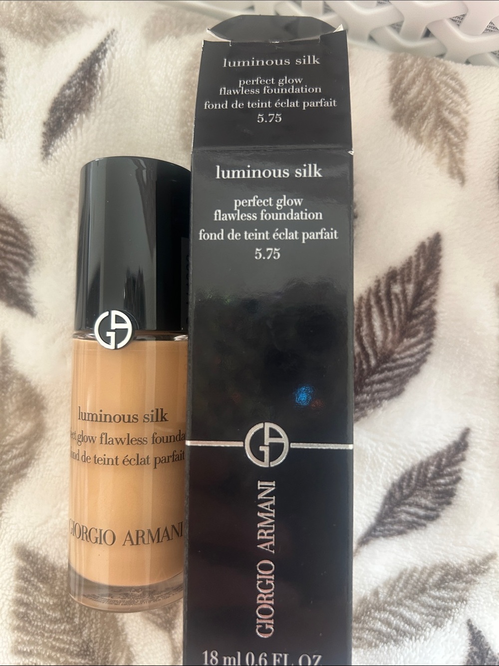 Giorgio Armani Luminous Silk Foundation -  (5.75)
